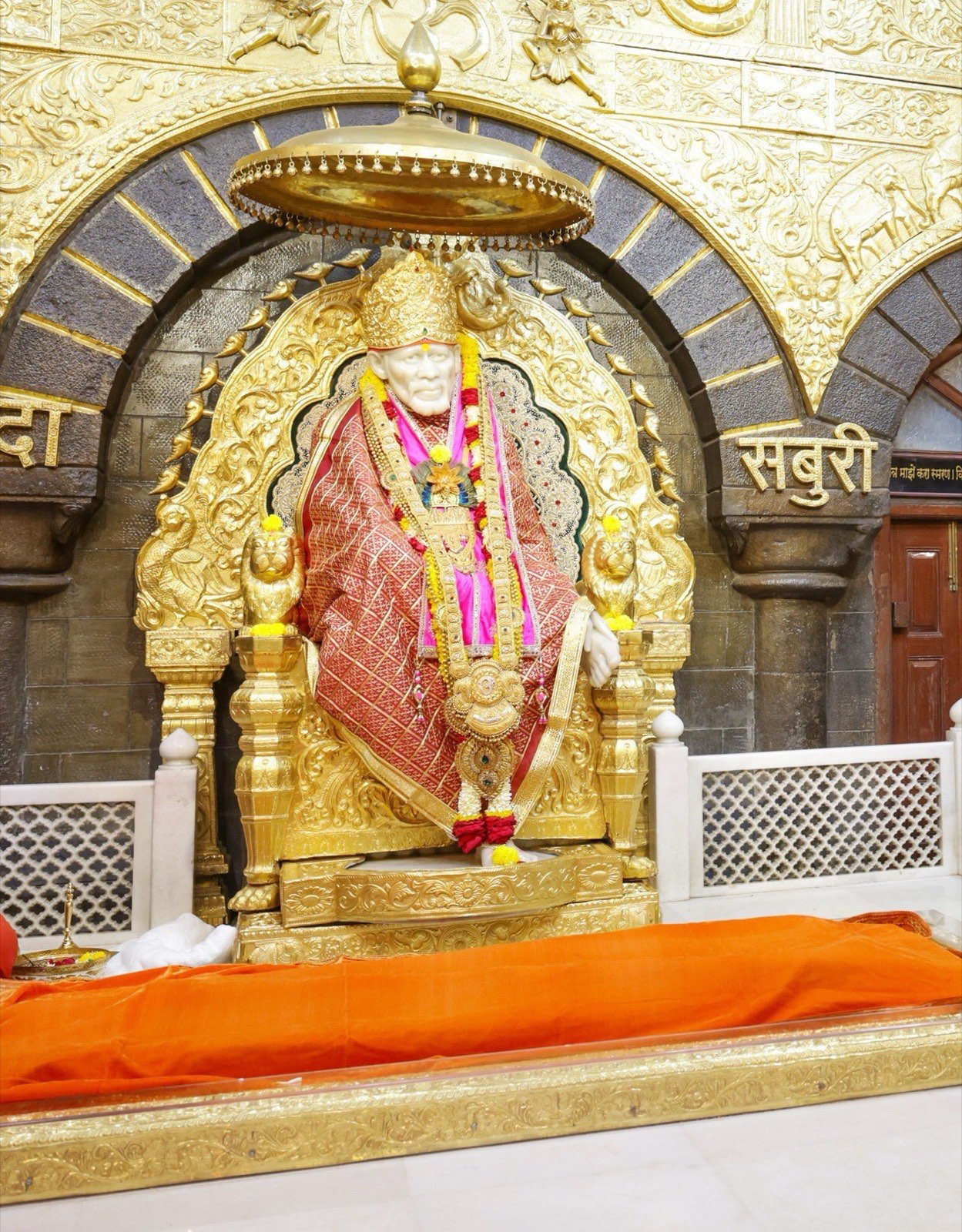 Sai Baba Samadhi Mandir, Shirdi — the starting point for pilgrimage journeys across Maharashtra